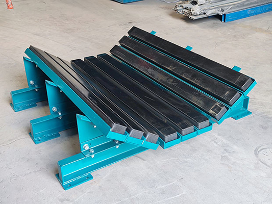 Ένδυση Uhmwpe - ανθεκτικά λίκνα αντίκτυπου κρεβατιών αντίκτυπου μεταφορέων για τις ζώνες μεταφορέων